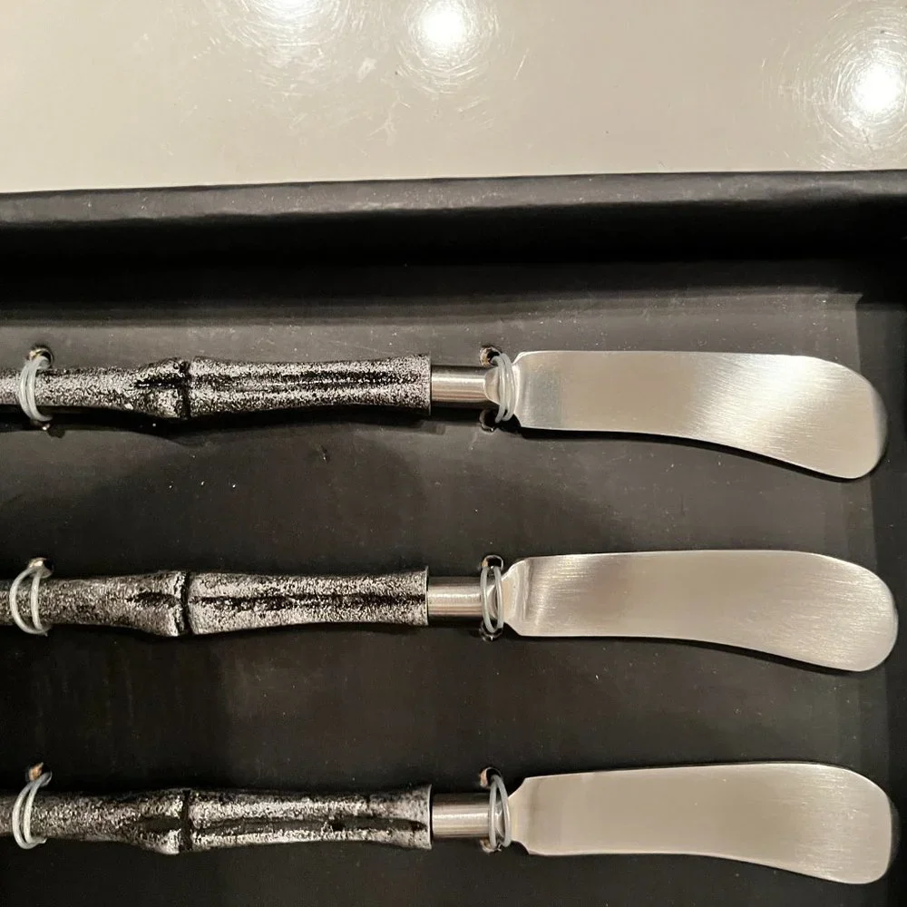 Cheese Spreaders (Set of 4 / new‎ in box)